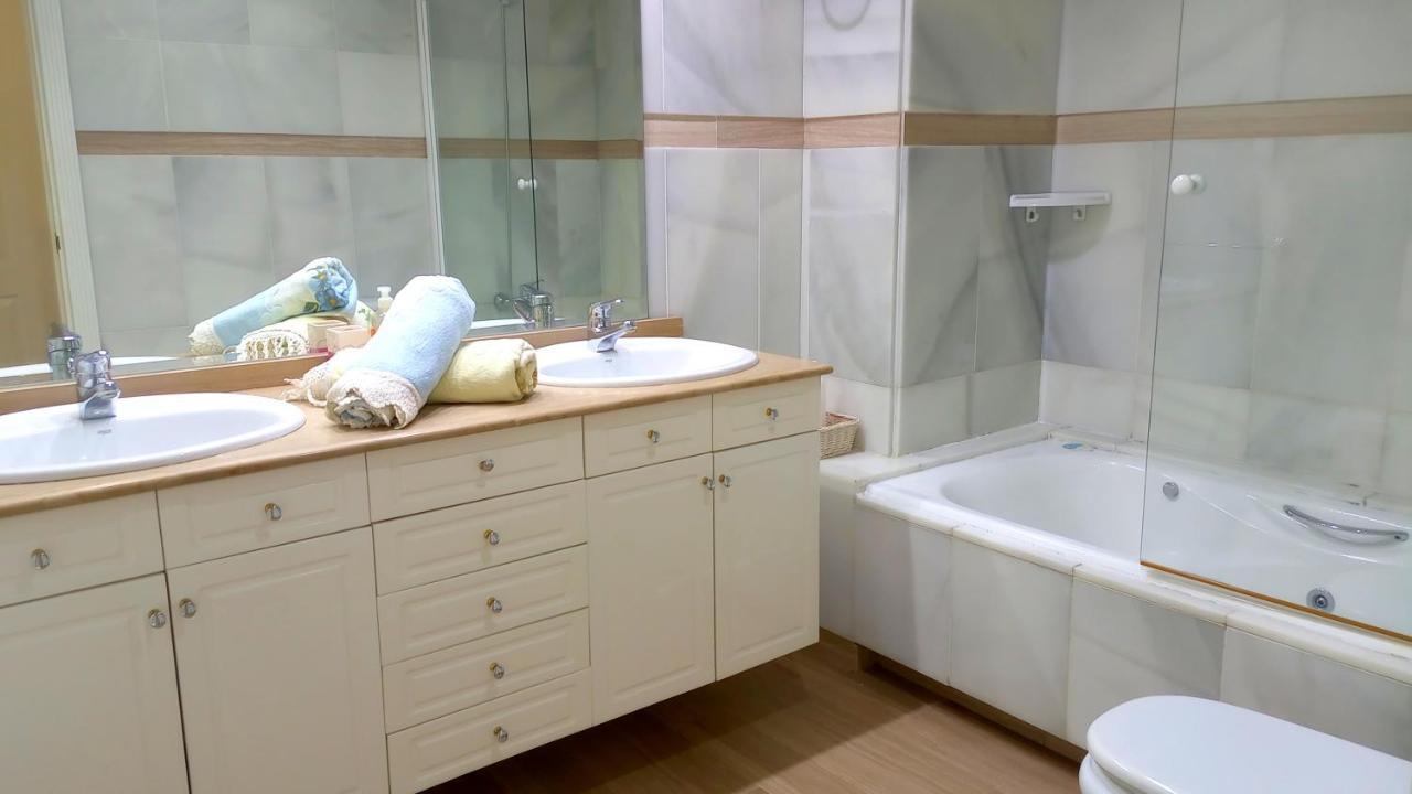 Cozy Corner 2 Bedroom Apartment On New Island Complex In Marina Harbour Benalmadena Luaran gambar
