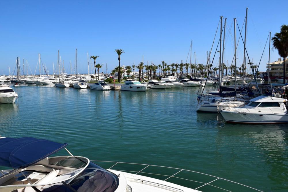 Cozy Corner 2 Bedroom Apartment On New Island Complex In Marina Harbour Benalmadena Luaran gambar