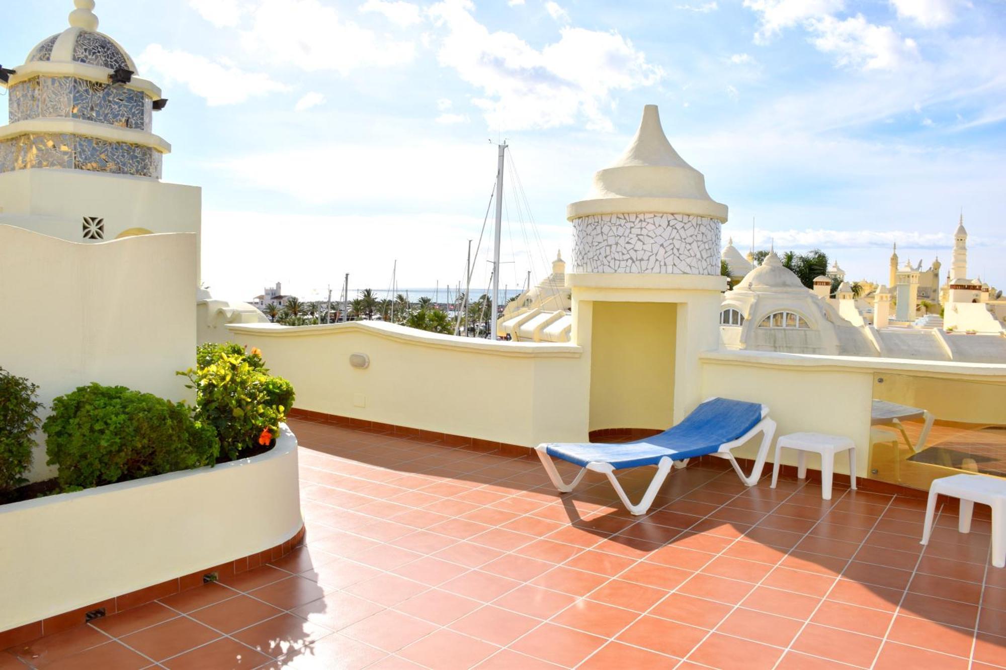 Cozy Corner 2 Bedroom Apartment On New Island Complex In Marina Harbour Benalmadena Luaran gambar