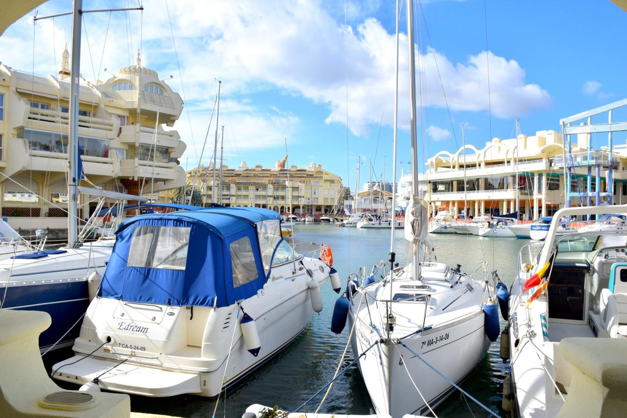 Cozy Corner 2 Bedroom Apartment On New Island Complex In Marina Harbour Benalmadena Luaran gambar