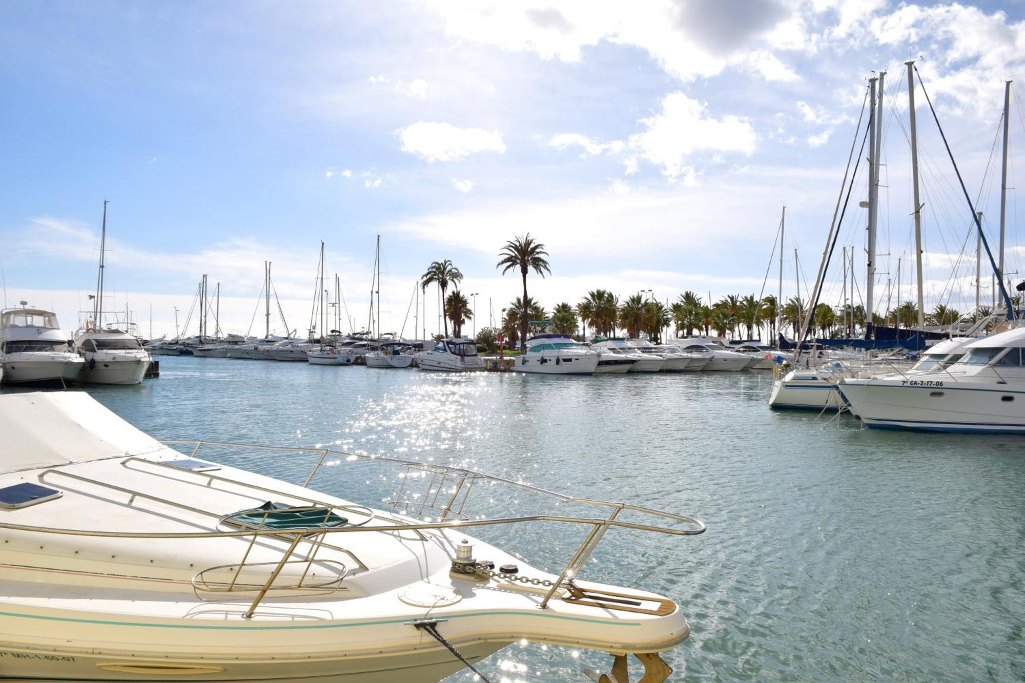 Cozy Corner 2 Bedroom Apartment On New Island Complex In Marina Harbour Benalmadena Luaran gambar