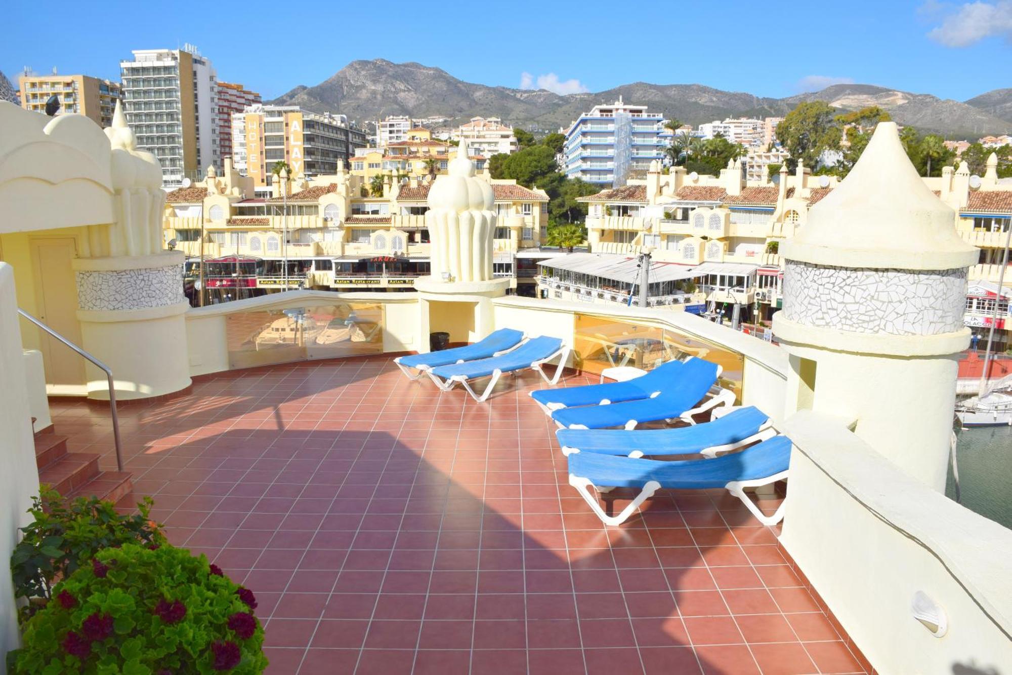 Cozy Corner 2 Bedroom Apartment On New Island Complex In Marina Harbour Benalmadena Luaran gambar