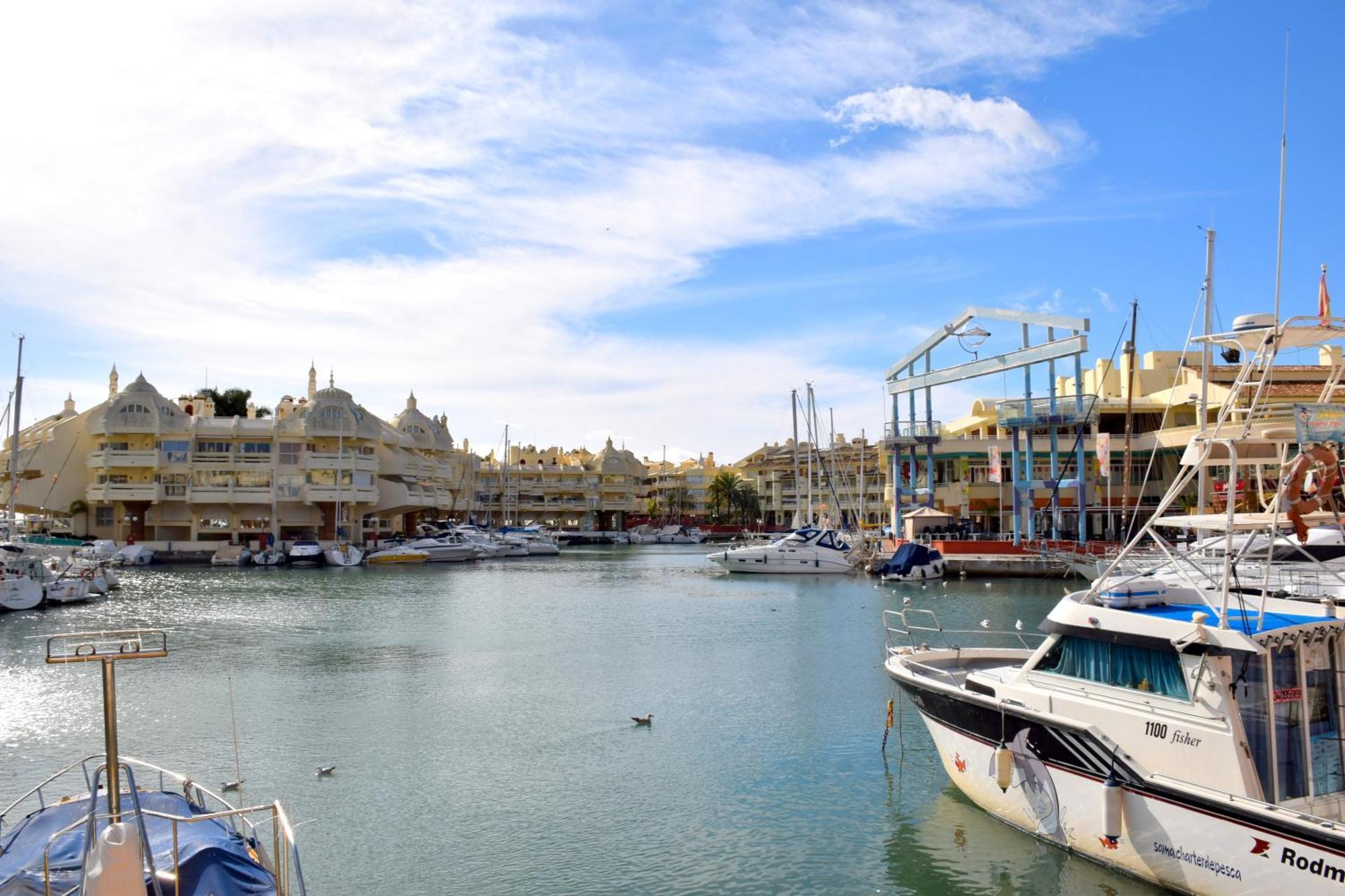 Cozy Corner 2 Bedroom Apartment On New Island Complex In Marina Harbour Benalmadena Luaran gambar